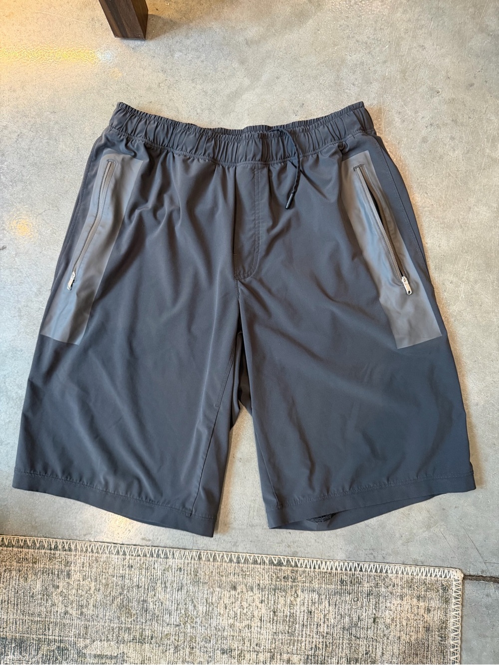 Men’s lululemon shorts